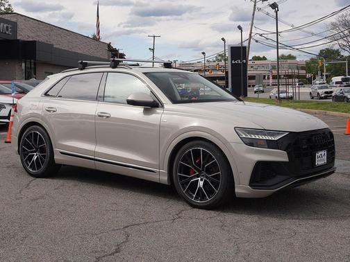 Vicuna Beige Metallic 2023 Audi Q8 55 Prestige