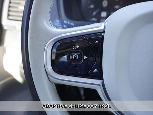 2020 Volvo XC90 T5 Momentum