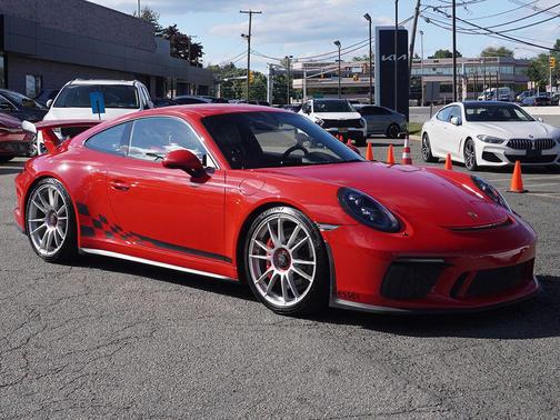 Guards Red 2018 Porsche 911 GT3
