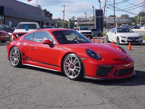 Guards Red 2018 Porsche 911 GT3