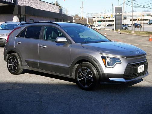 2025 Kia Niro Plug-In Hybrid EX