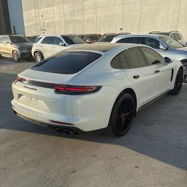 2019 Porsche Panamera Turbo