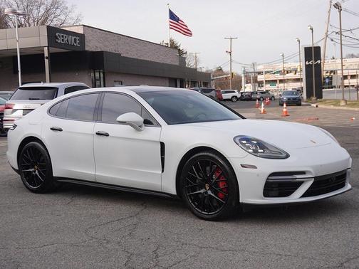 2019 Porsche Panamera Turbo