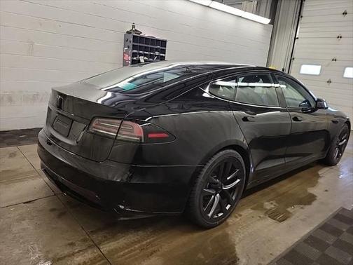 2022 Tesla Model S Base
