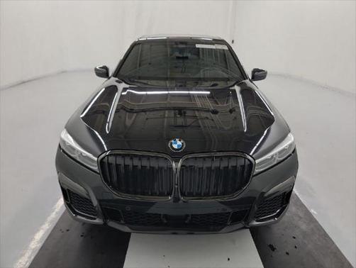 2022 BMW 750 i xDrive