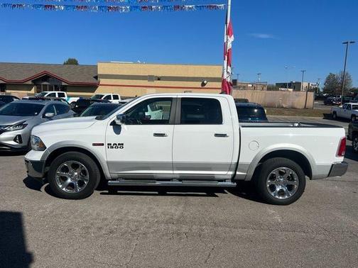 Bright White Clearcoat 2015 RAM 1500 Laramie