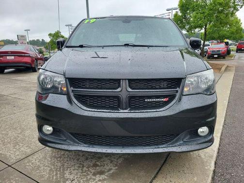 Black Onyx Crystal Pearlcoat 2019 Dodge Grand Caravan SE