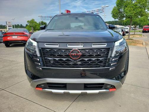Super Black 2026 Nissan Pathfinder Rock Creek