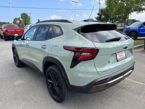 Cacti Green 2025 Chevrolet Trax FWD ACTIV