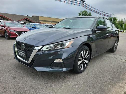 2021 Nissan Altima 2.5 SV