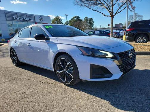 2024 Nissan Altima SR FWD