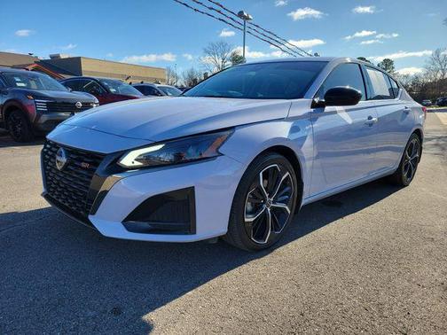 2024 Nissan Altima SR FWD