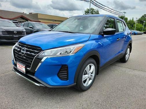 2025 Nissan Kicks S