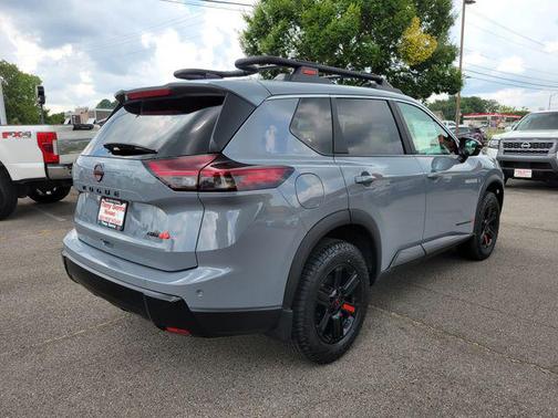 Boulder Gray Pearl 2026 Nissan Rogue Rock Creek