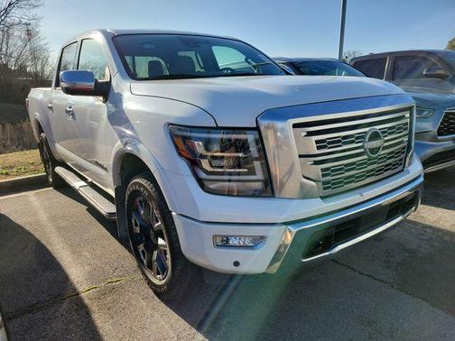 2023 Nissan Titan Platinum Reserve