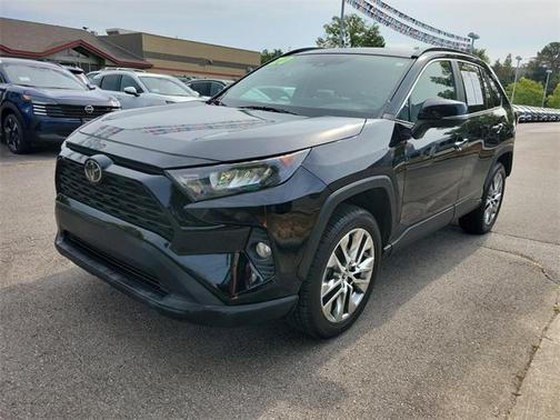 2020 Toyota RAV4 XLE Premium
