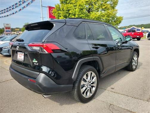 2020 Toyota RAV4 XLE Premium