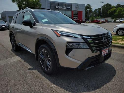 2025 Nissan Rogue Platinum