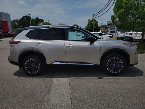 2025 Nissan Rogue Platinum