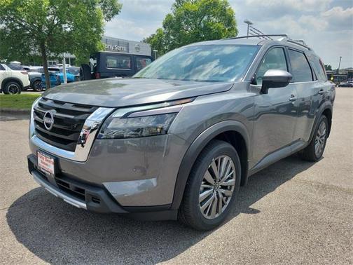 2025 Nissan Pathfinder SL FWD