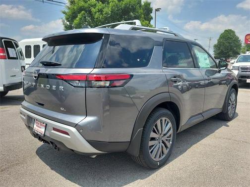 2025 Nissan Pathfinder SL FWD