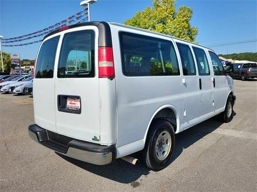 2003 Chevrolet Express 2500 Base