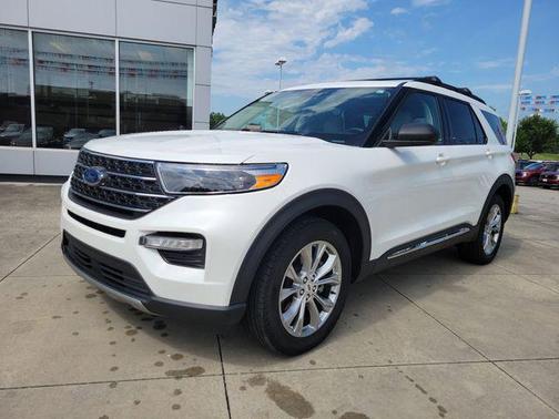 STAR WHITE MET TRI-COAT 2024 Ford Explorer XLT