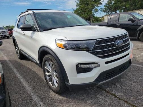 STAR WHITE MET TRI-COAT 2024 Ford Explorer XLT