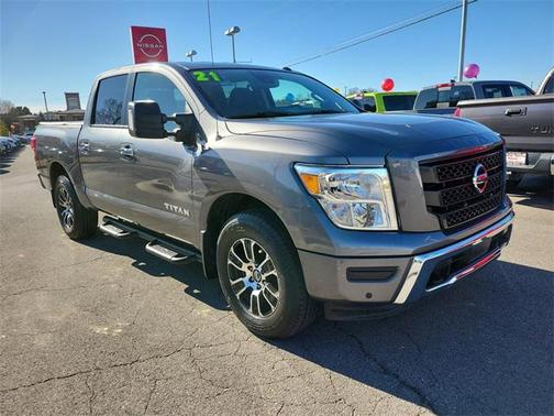 2021 Nissan Titan SV