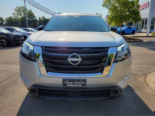 2025 Nissan Pathfinder S FWD