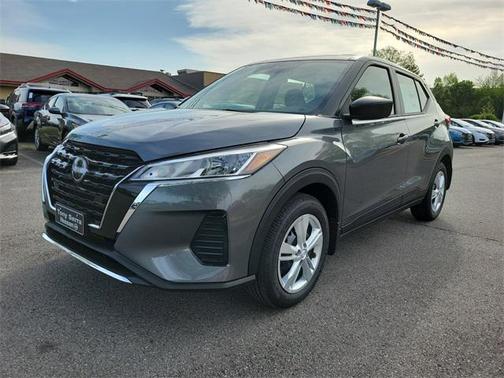 2025 Nissan Kicks S