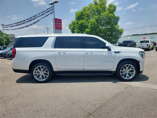 2021 GMC Yukon XL SLT