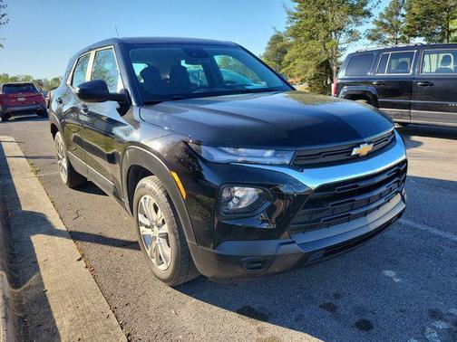 Mosaic Black Metallic 2021 Chevrolet Trailblazer LS