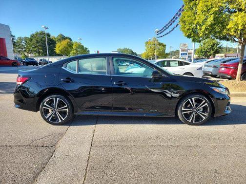 Super Black 2022 Nissan Sentra SR