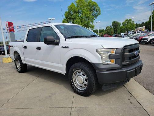 OXFORD WHITE 2017 Ford F-150 XL