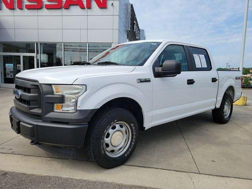 OXFORD WHITE 2017 Ford F-150 XL