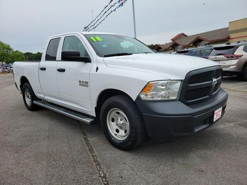 Bright White Clearcoat 2018 RAM 1500 Tradesman