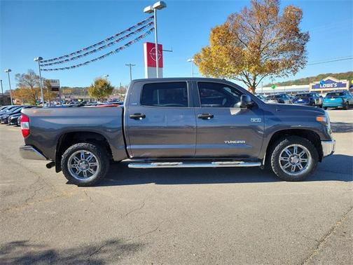 2018 Toyota Tundra SR5