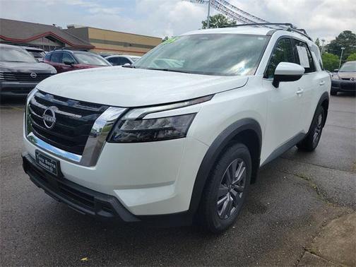 2025 Nissan Pathfinder SV FWD