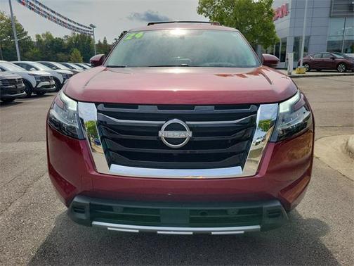 2024 Nissan Pathfinder Platinum 4WD