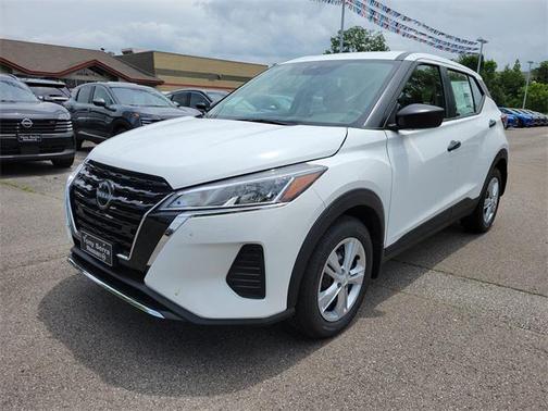 2025 Nissan Kicks S