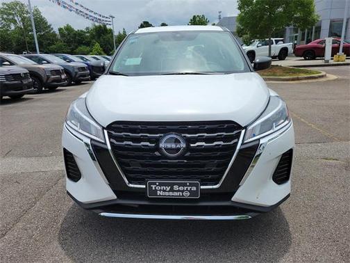 2025 Nissan Kicks S