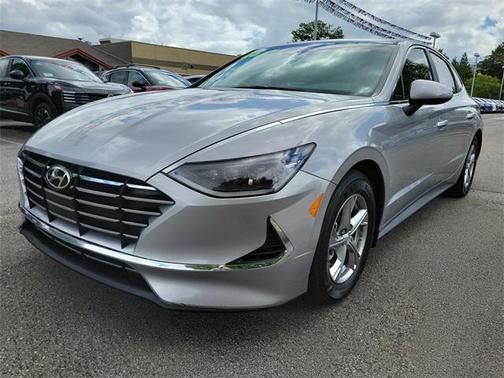 2023 Hyundai SONATA SE