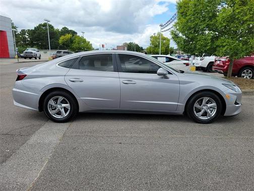 2023 Hyundai SONATA SE