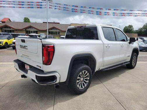 Summit White 2021 GMC Sierra 1500 AT4