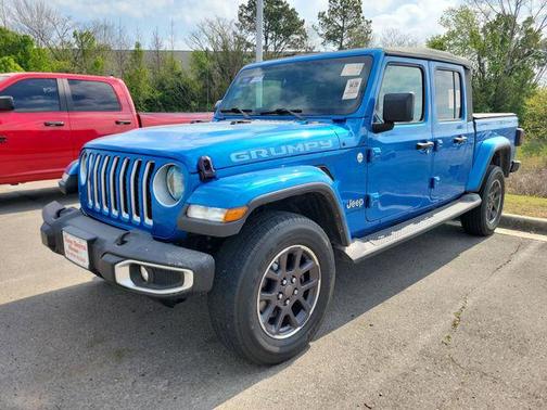 Hydro Blue Pearlcoat 2023 Jeep Gladiator Overland