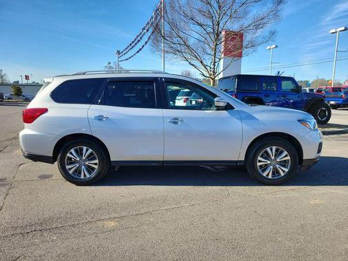 2020 Nissan Pathfinder SV 2WD