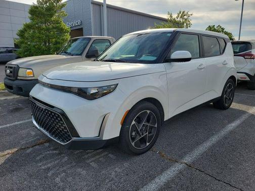 Snow White Pearl 2025 Kia Soul EX