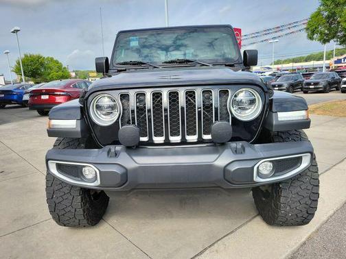 Black Clearcoat 2021 Jeep Gladiator Overland