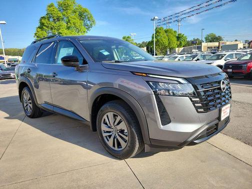 Gun Metallic 2026 Nissan Pathfinder SV